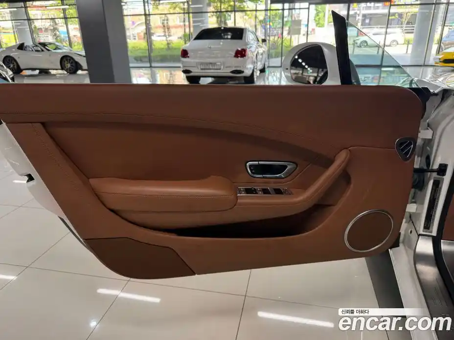 Bentley Continental 2016 4.0 гидро, фото 7
