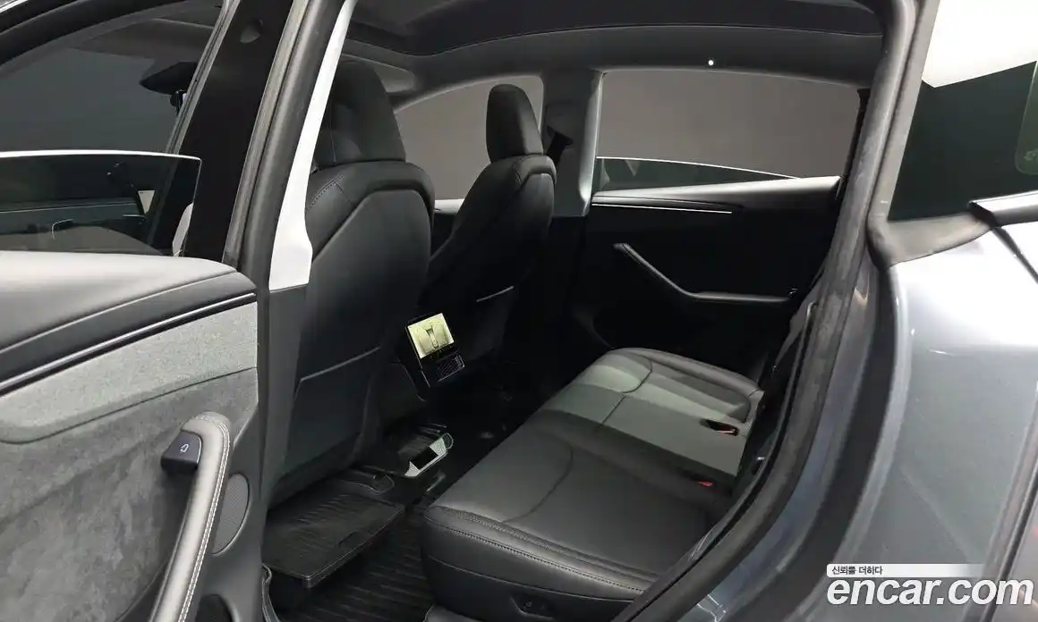 Tesla Model Y 2025 1.0 гидро, фото 12