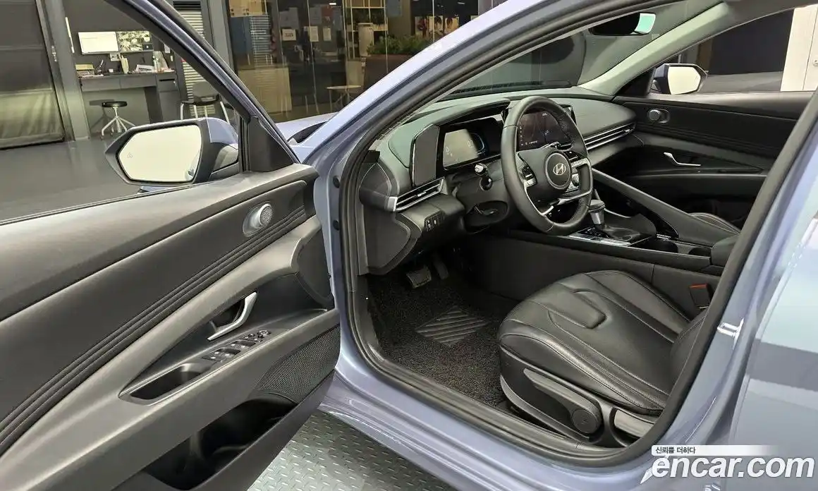 Hyundai Avante 2025 1.6 автомат (гидро), фото 13