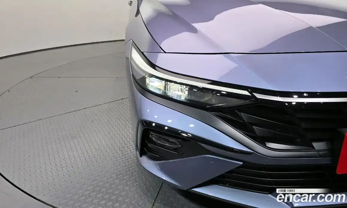 Hyundai Avante 2025 1.6 автомат (гидро), фото 8