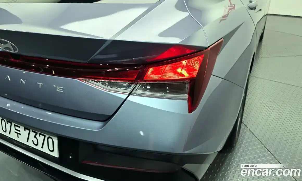 Hyundai Avante 2025 1.6 автомат (гидро), фото 9
