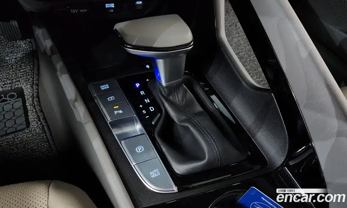 Hyundai Avante 2024 1.6 автомат (гидро), фото 12