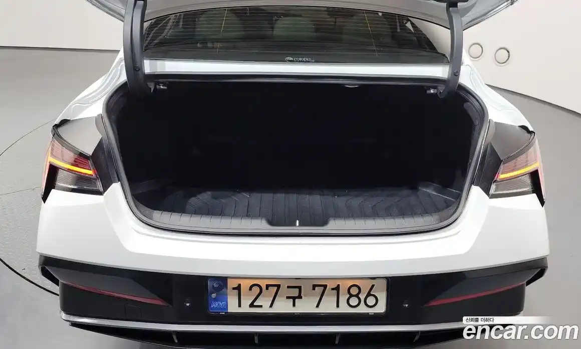 Hyundai Avante 2024 1.6 автомат (гидро), фото 23
