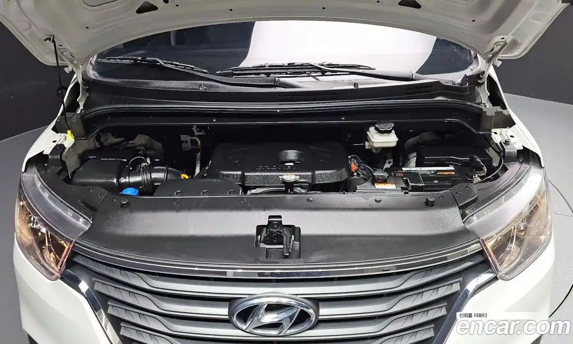 Hyundai Starex 2020 2.5 автомат (гидро), фото 6