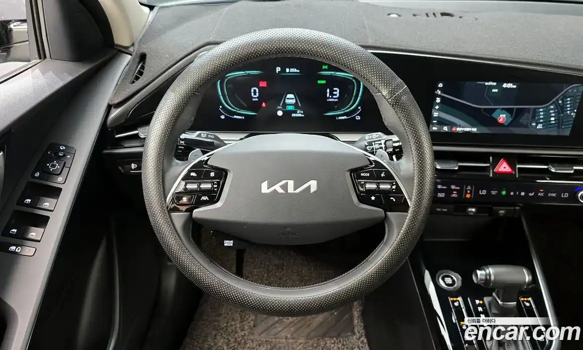 Kia Niro 2022 1.6 автомат (гидро), фото 18