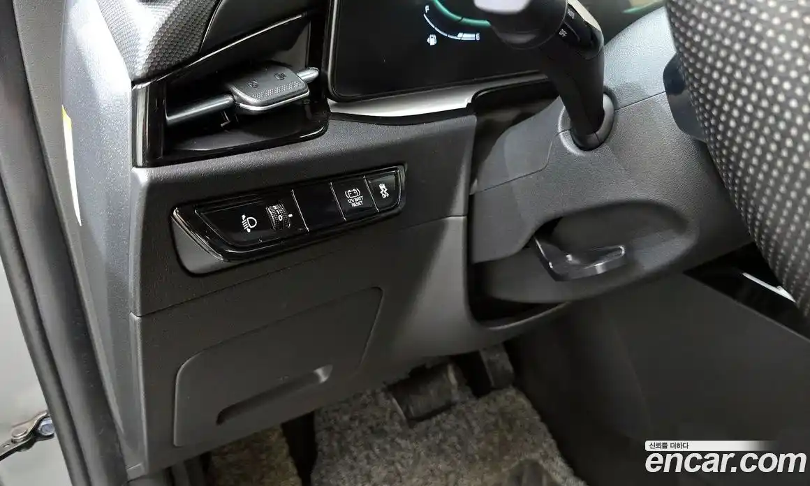 Kia Niro 2022 1.6 автомат (гидро), фото 20