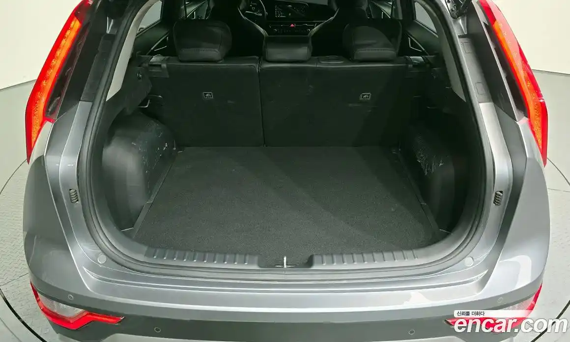 Kia Niro 2022 1.6 автомат (гидро), фото 30