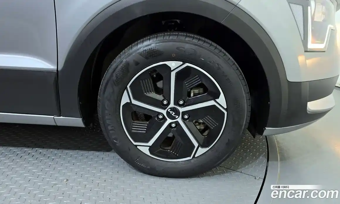 Kia Niro 2022 1.6 автомат (гидро), фото 7