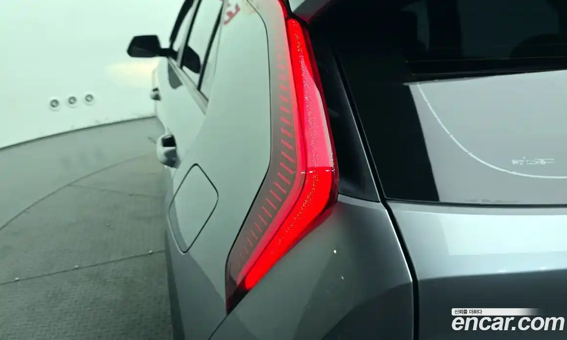 Kia Niro 2022 1.6 автомат (гидро), фото 9
