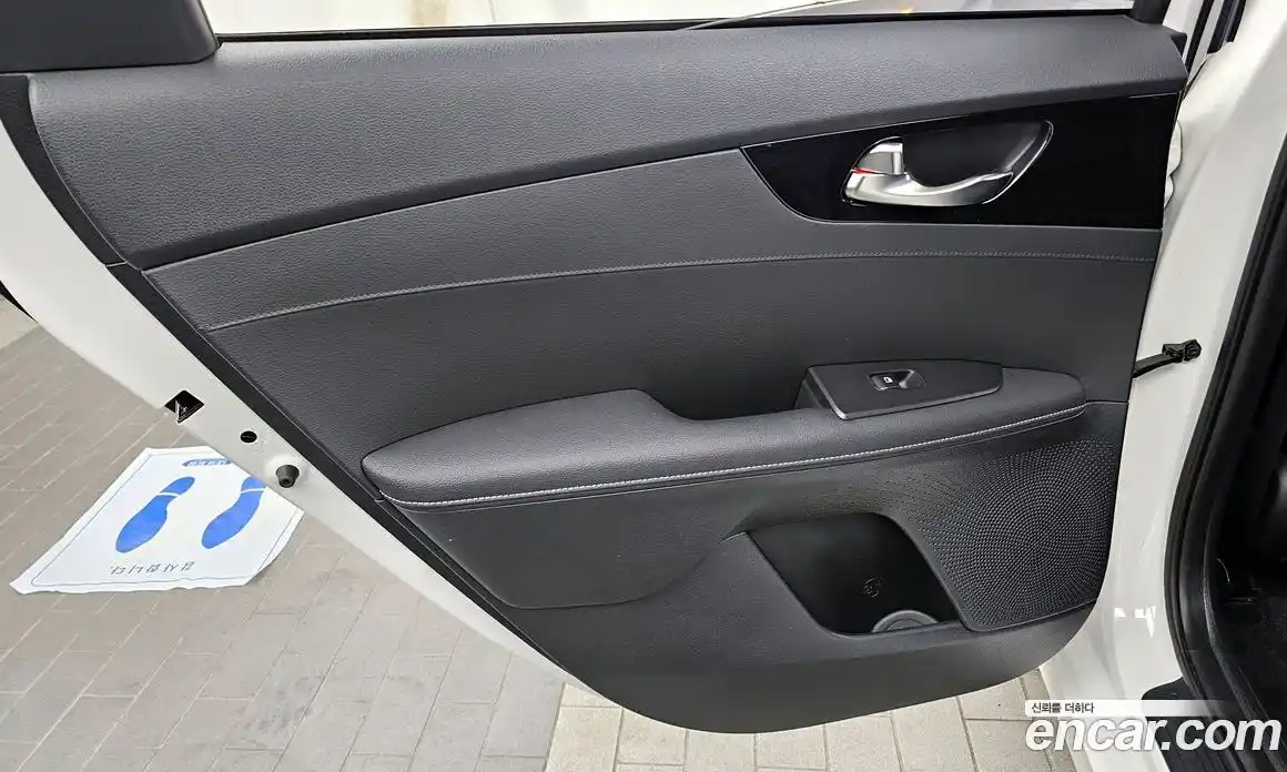 Kia K3 2024 1.6 автомат (гидро), фото 15