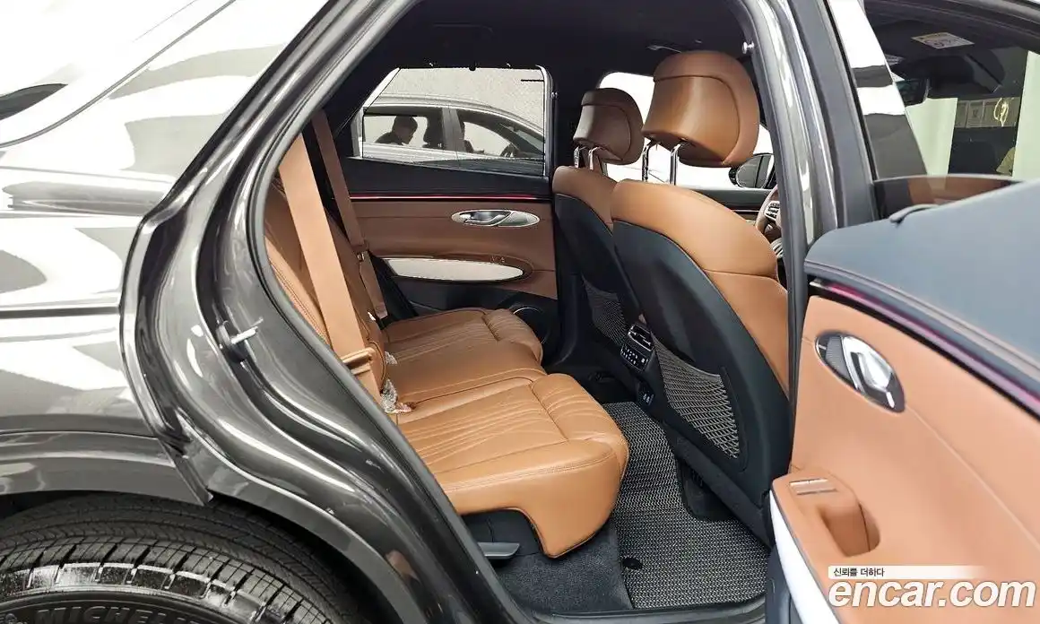 Genesis GV70 2024 2.5 автомат (гидро), фото 18