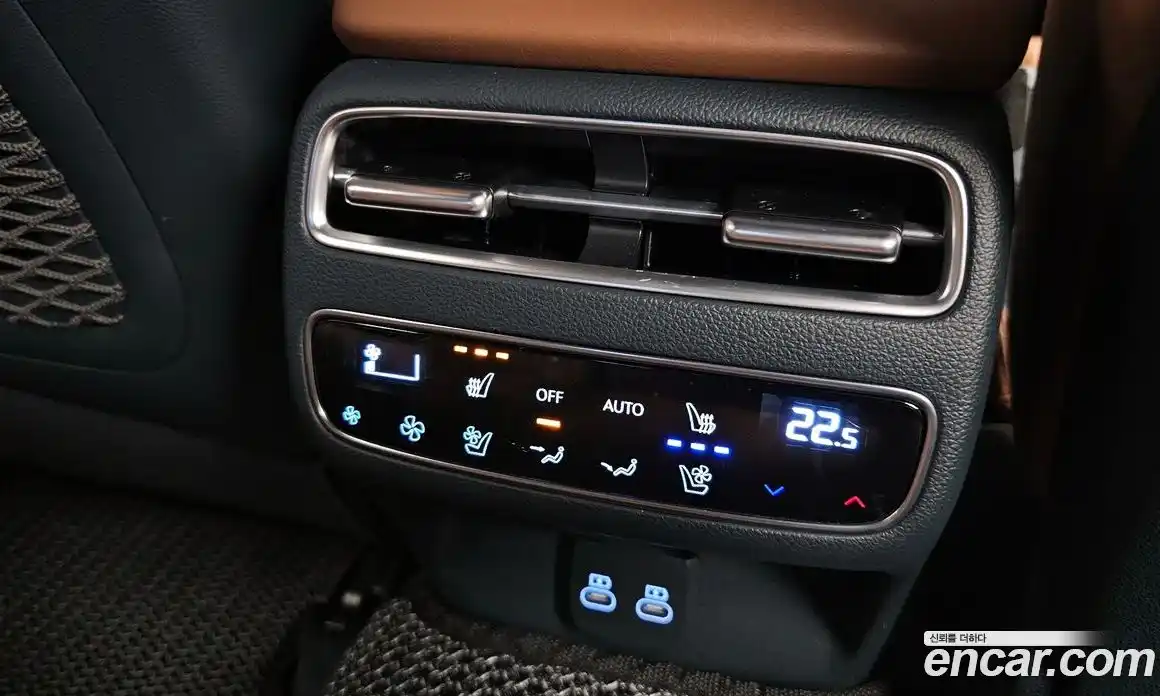 Genesis GV70 2024 2.5 автомат (гидро), фото 25