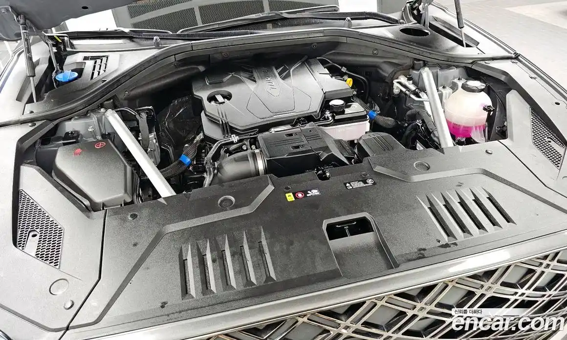 Genesis GV70 2024 2.5 автомат (гидро), фото 6