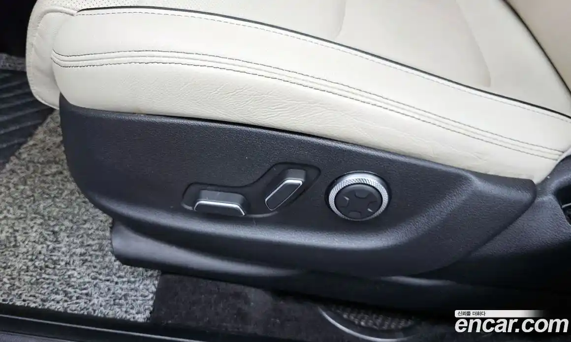 Genesis GV70 2021 2.5 автомат (гидро), фото 32