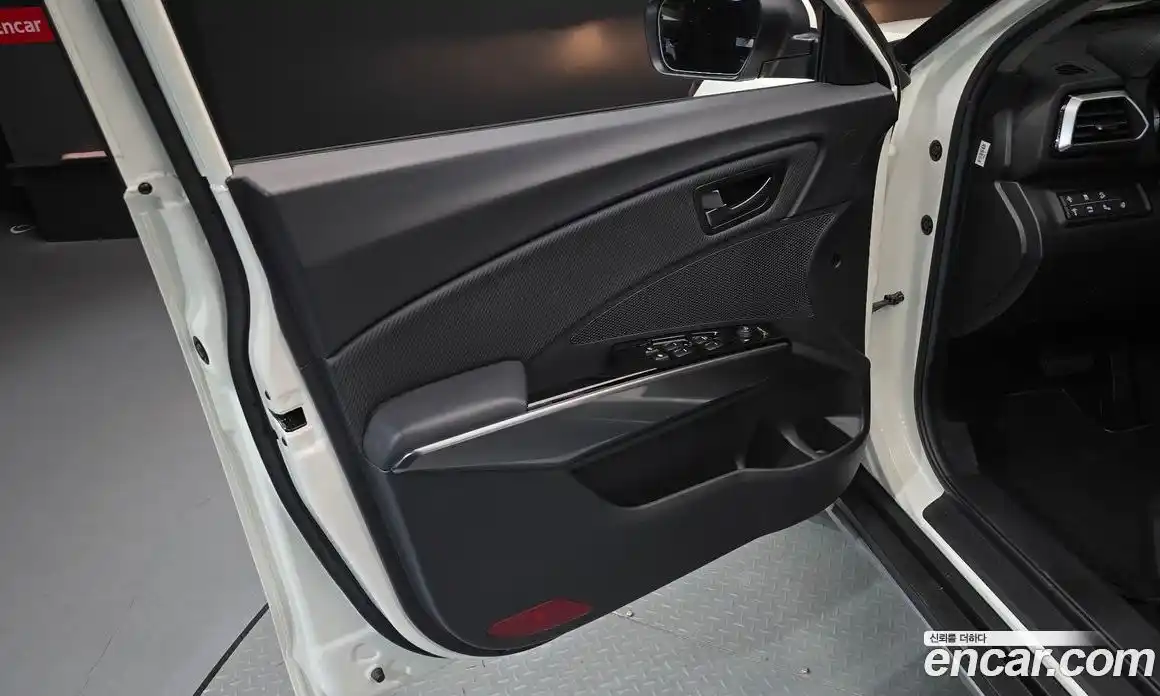 SsangYong TIBOLI 2024 1.5 автомат (гидро), фото 14