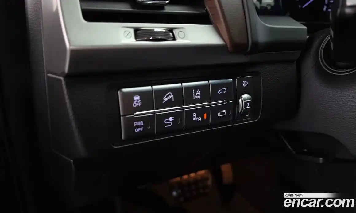 SsangYong Rexton 2018 2.2 автомат (гидро), фото 13