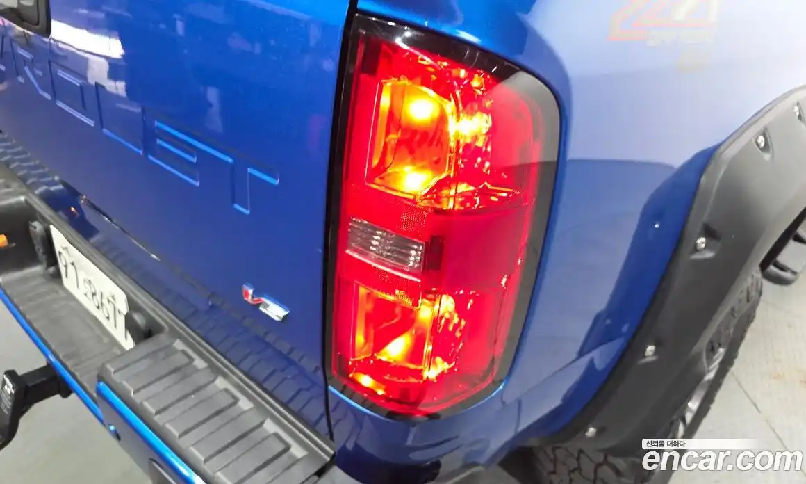 Chevrolet Colorado 2022 3.6 автомат (гидро), фото 9