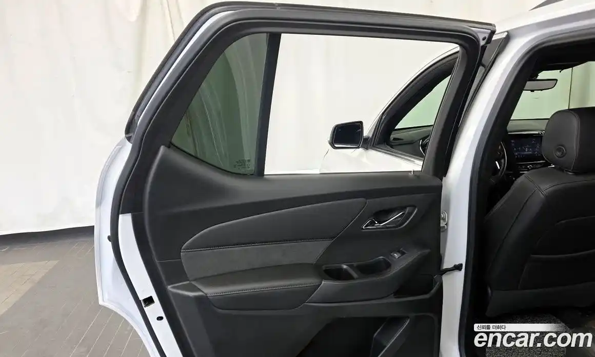 Chevrolet Traverse 2022 3.6 автомат (гидро), фото 15