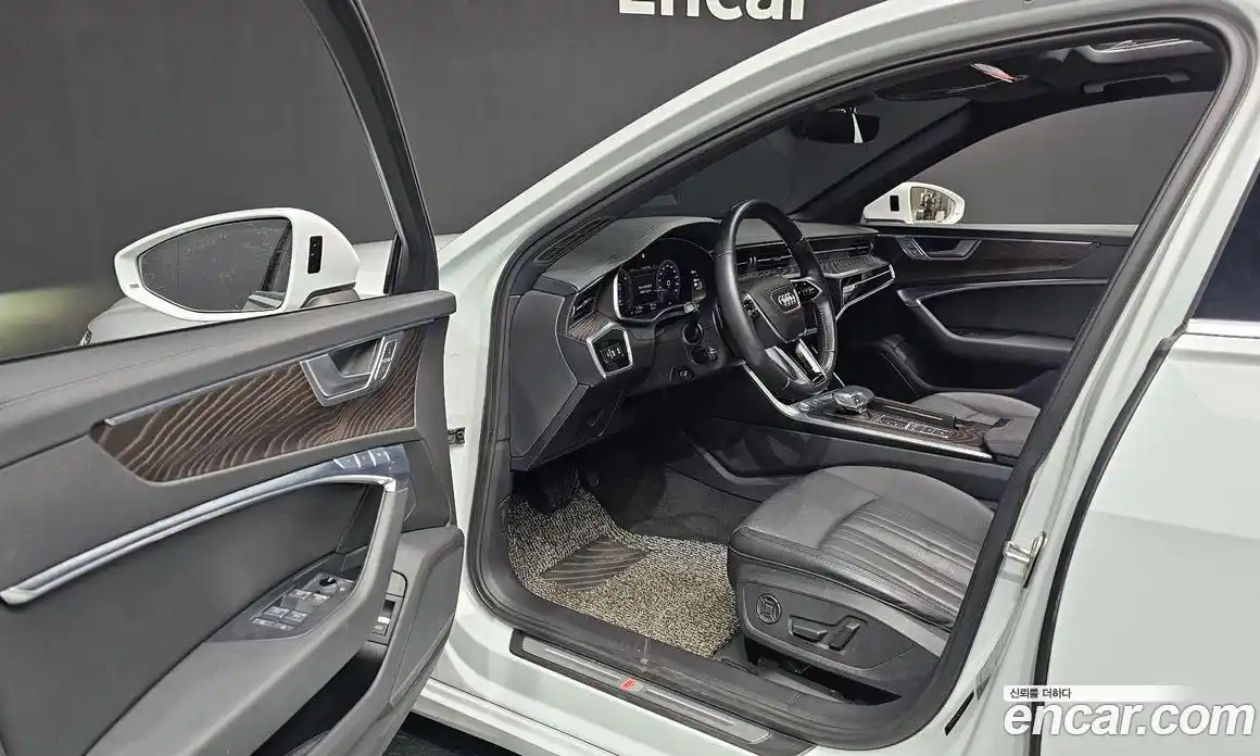 Audi A6 2020 2.0 автомат (гидро), фото 13