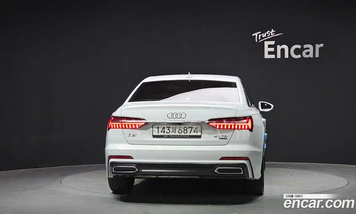 Audi A6 2020 2.0 автомат (гидро), фото 4