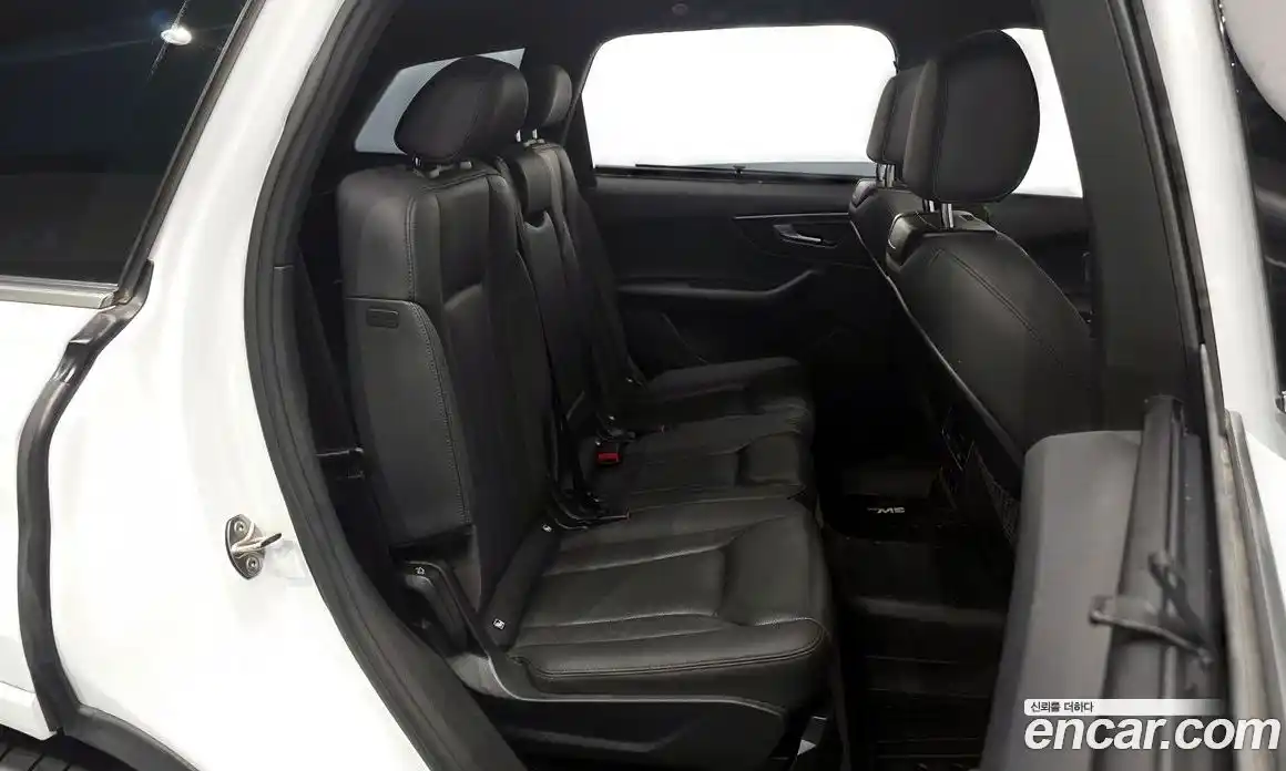 Audi Q7 2021 3.0 автомат (гидро), фото 17