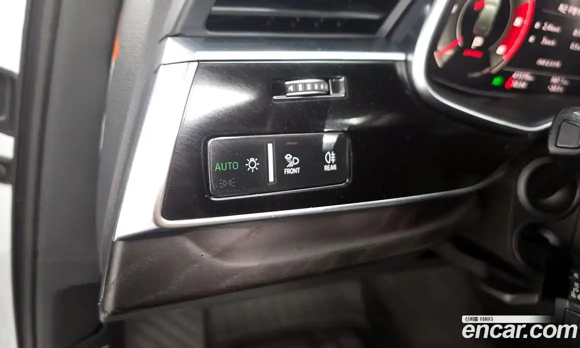Audi Q7 2021 3.0 автомат (гидро), фото 30