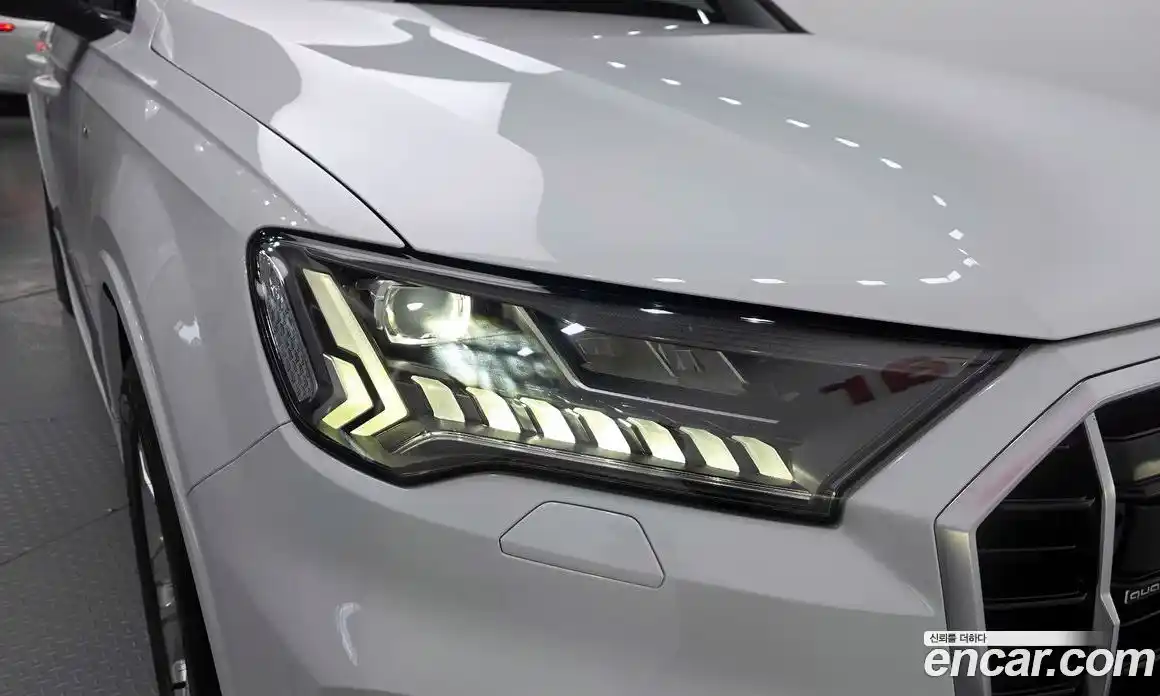 Audi Q7 2021 3.0 автомат (гидро), фото 8
