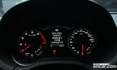 Audi A3 2018 2.0 автомат (гидро), миниатюра 11