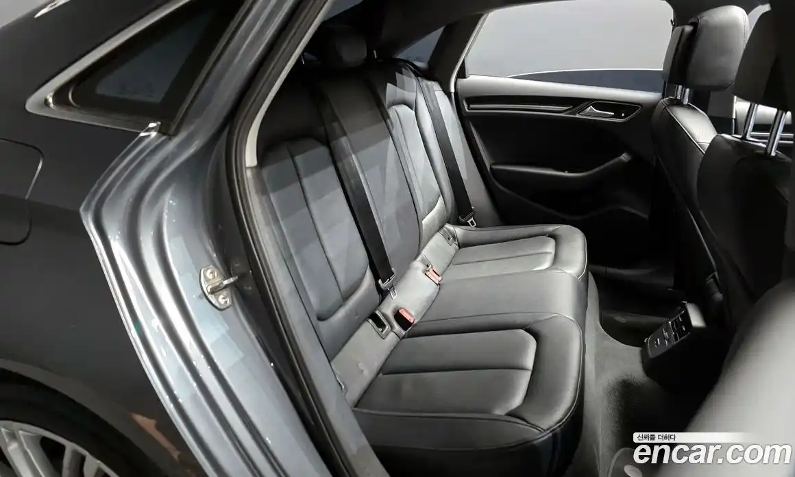 Audi A3 2018 2.0 автомат (гидро), фото 17
