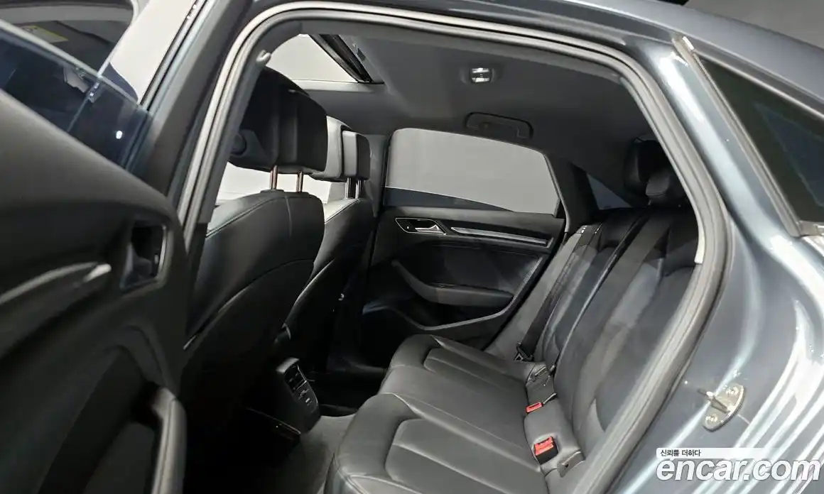 Audi A3 2018 2.0 автомат (гидро), фото 18