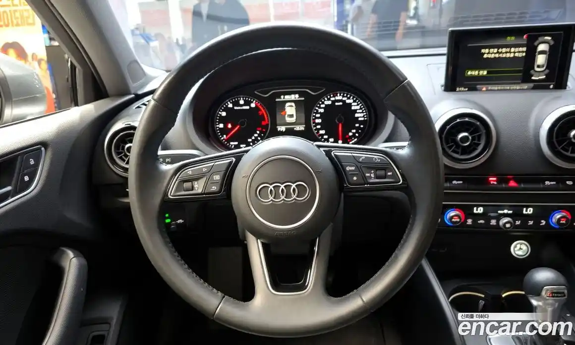 Audi A3 2018 2.0 автомат (гидро), фото 19