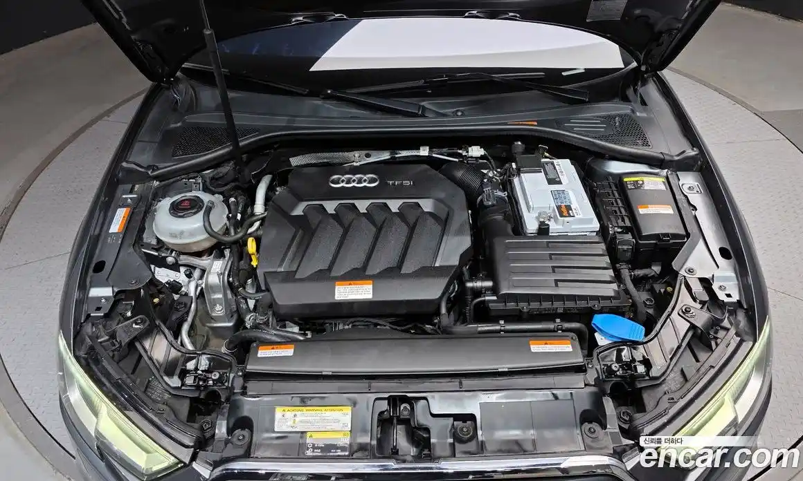Audi A3 2018 2.0 автомат (гидро), фото 6