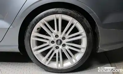 Audi A3 2018 2.0 автомат (гидро), миниатюра 7