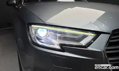 Audi A3 2018 2.0 автомат (гидро), миниатюра 8