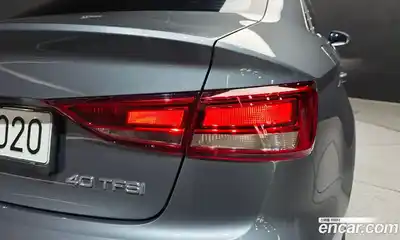 Audi A3 2018 2.0 автомат (гидро), миниатюра 9