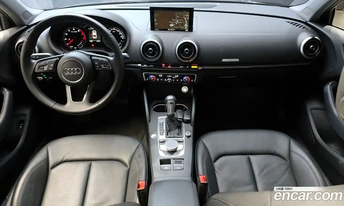 Audi A3 2018 2.0 автомат (гидро), фото 10