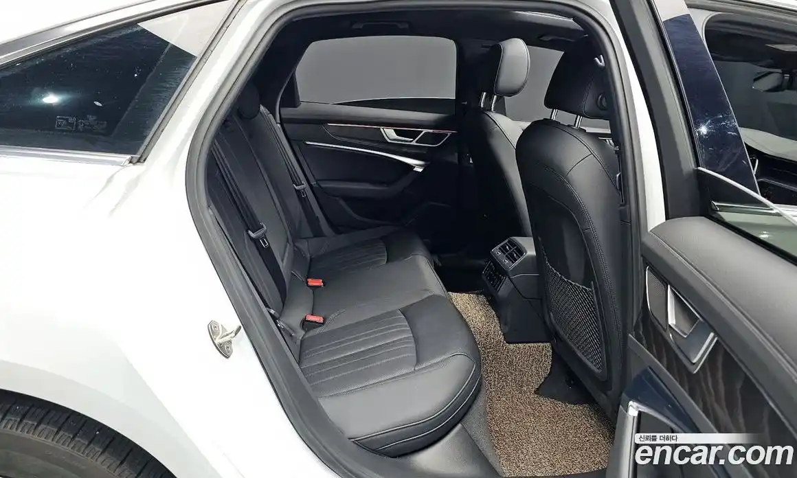 Audi A6 2021 2.0 автомат (гидро), фото 17