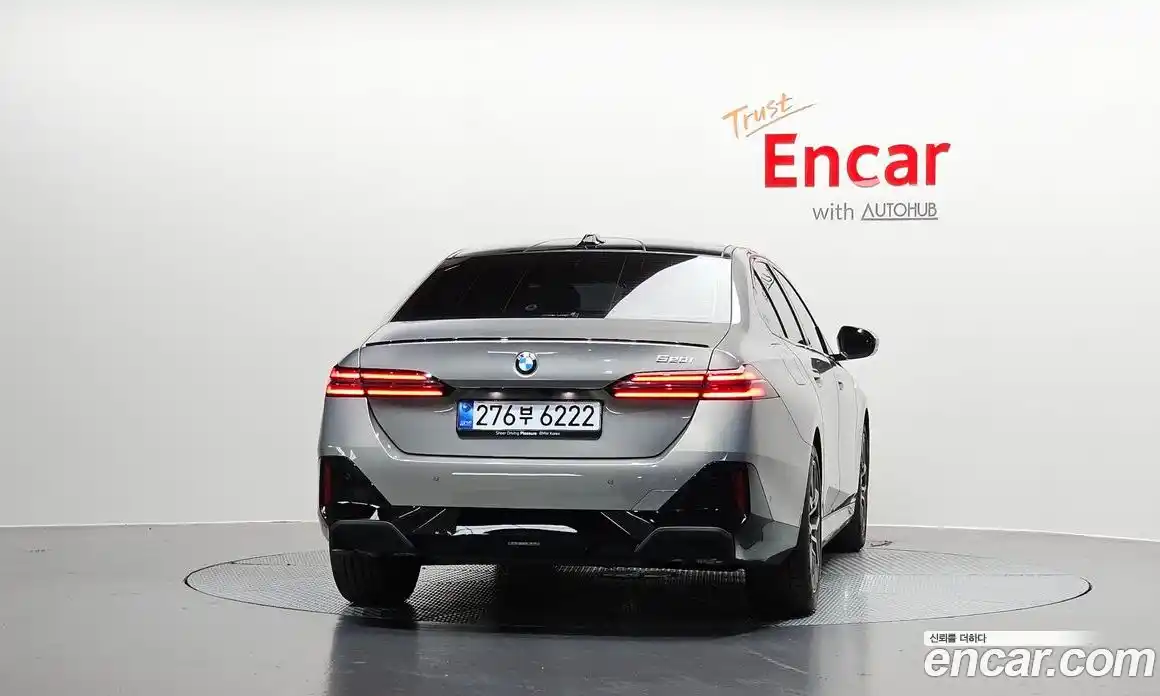 BMW 5 серия 2025 2.0 автомат (гидро), фото 4