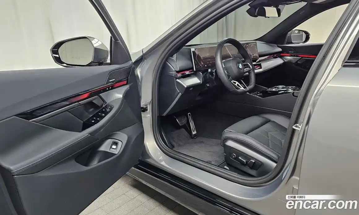 BMW 5 серия 2025 2.0 автомат (гидро), фото 10