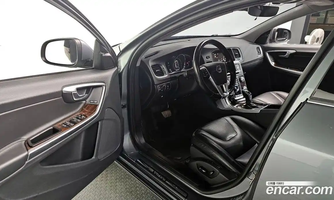 Volvo S60 2018 2.0 автомат (гидро), фото 13
