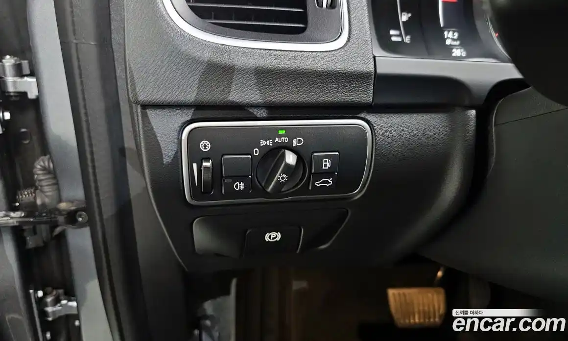 Volvo S60 2018 2.0 автомат (гидро), фото 28