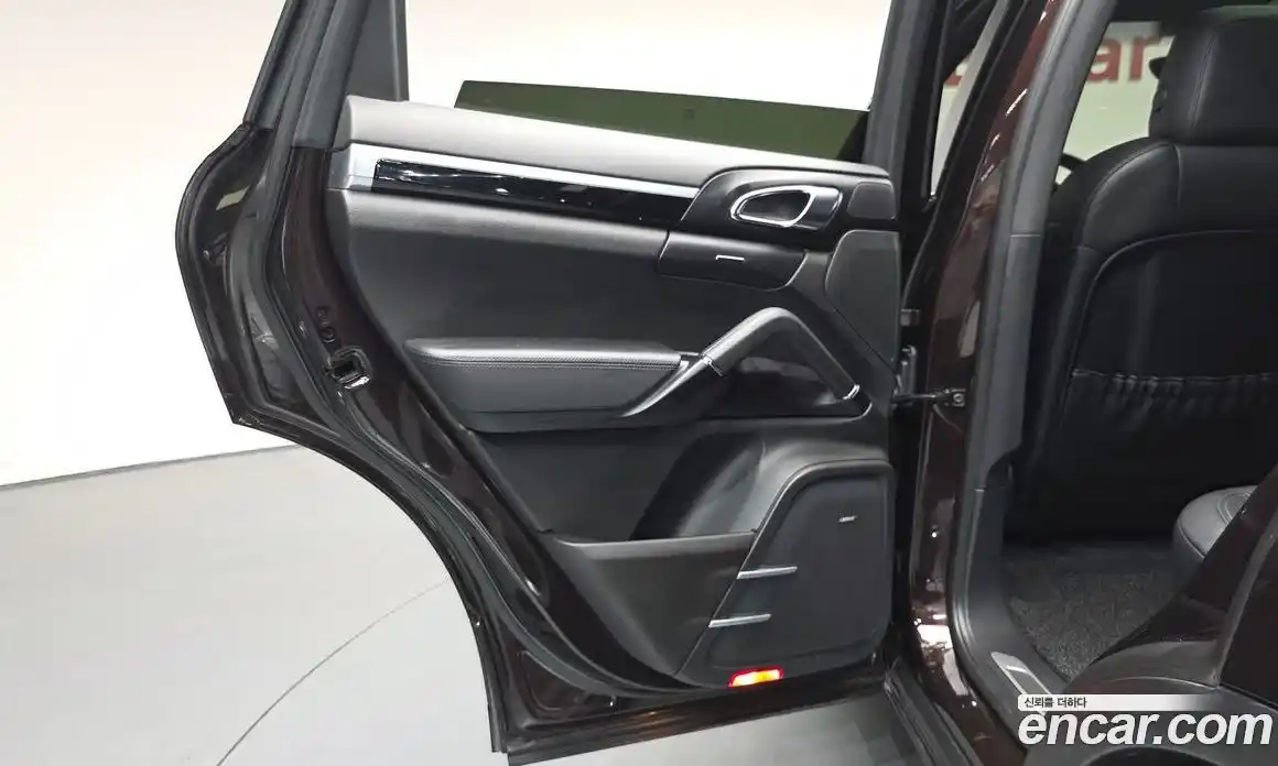 Porsche Cayenne 2016 3.0 автомат (гидро), фото 14