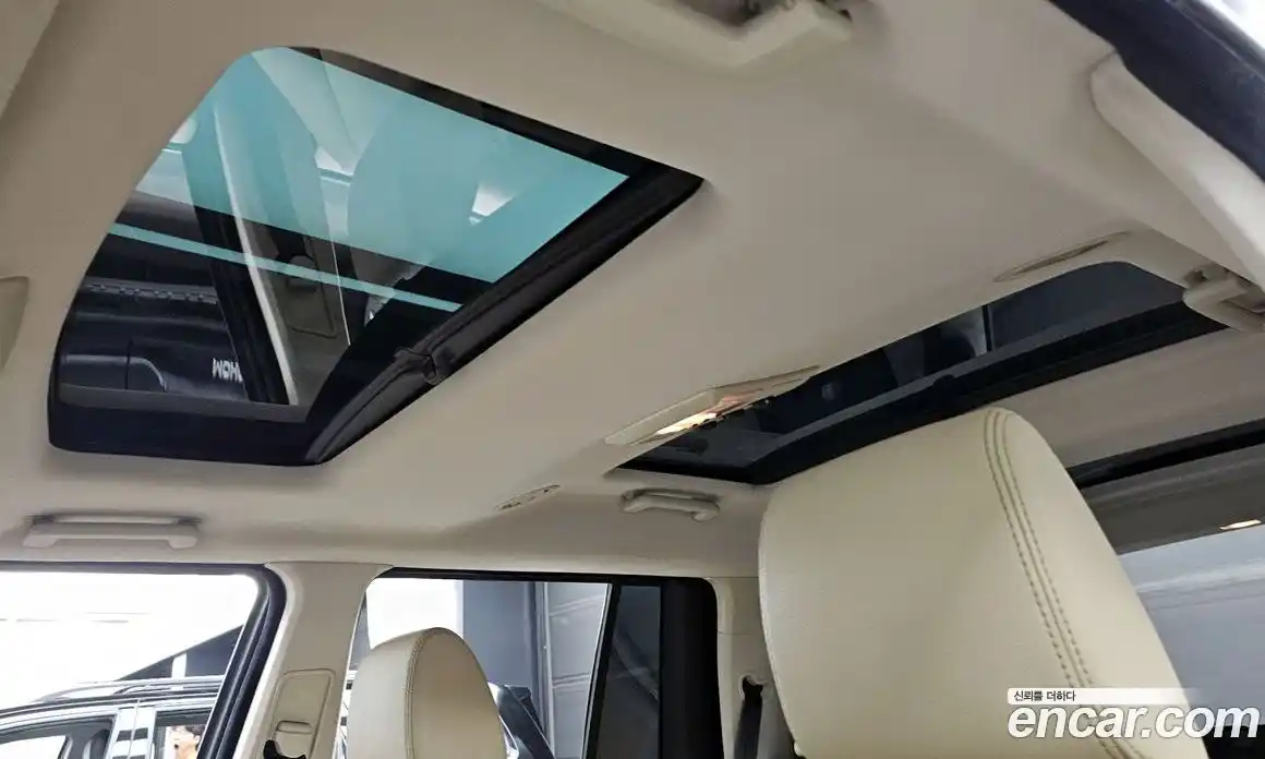 Land Rover Discovery 2012 3.0 автомат (гидро), фото 18