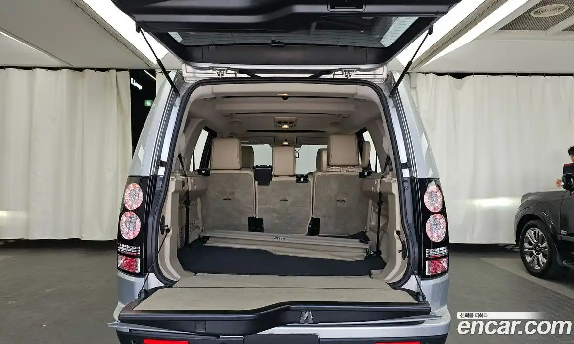 Land Rover Discovery 2012 3.0 автомат (гидро), фото 20