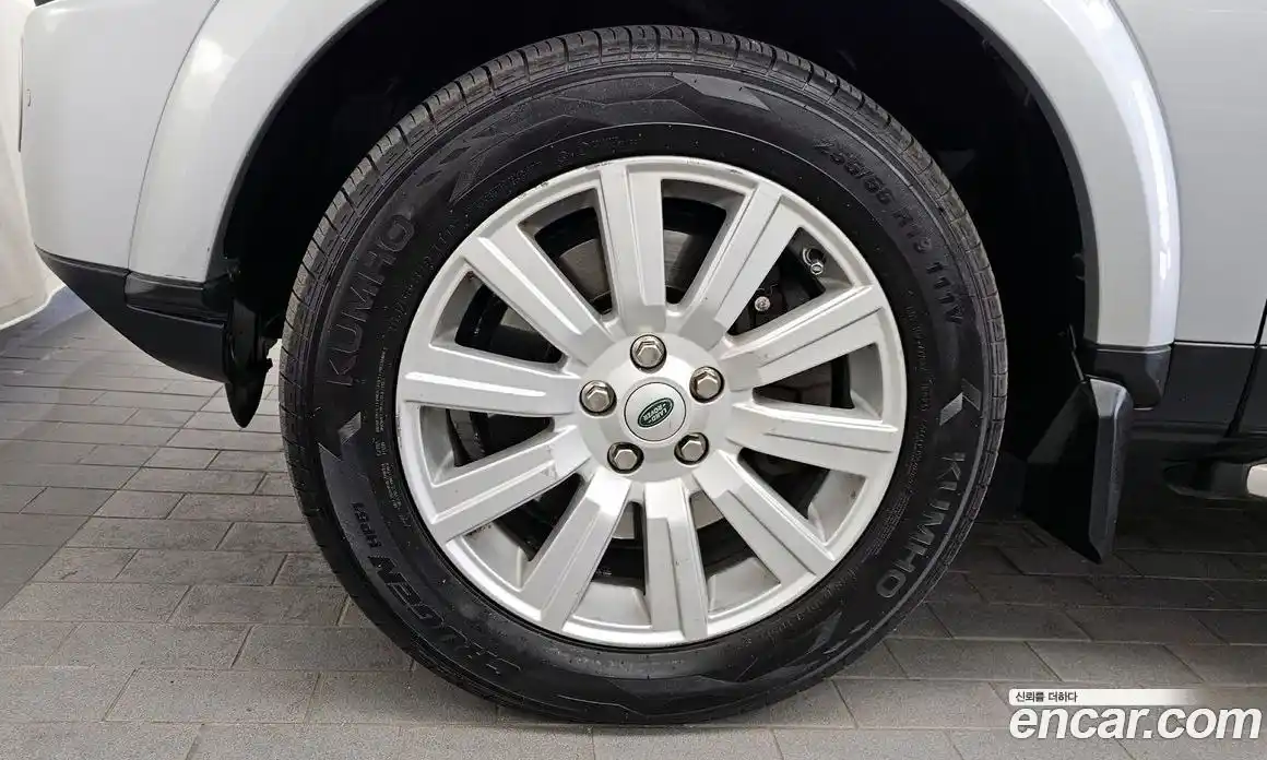 Land Rover Discovery 2012 3.0 автомат (гидро), фото 5