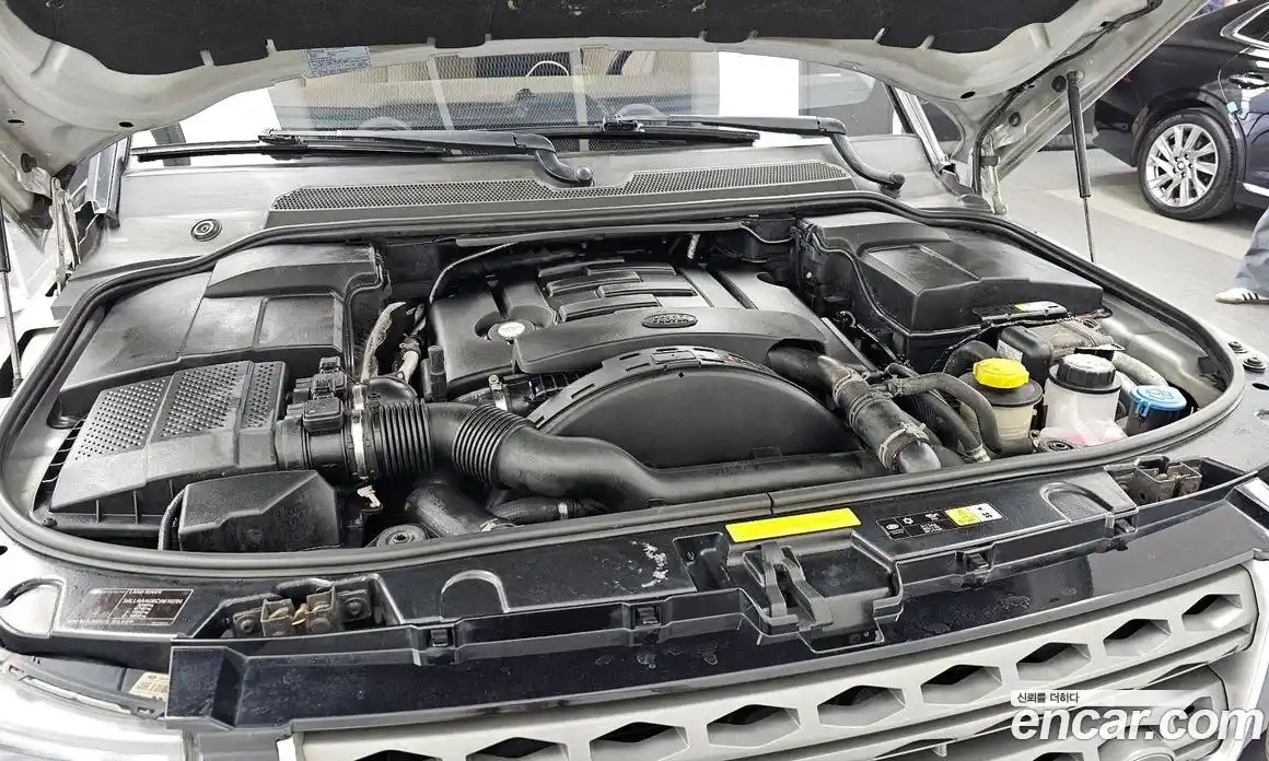 Land Rover Discovery 2012 3.0 автомат (гидро), фото 6