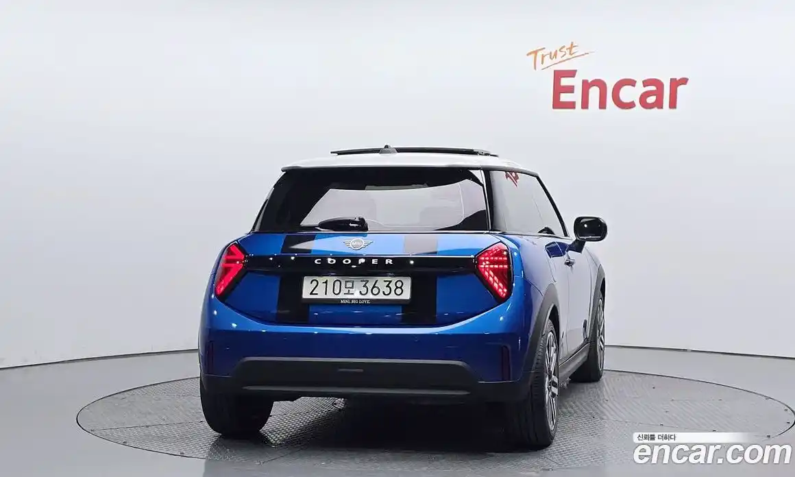 Mini Cooper 2025 2.0 автомат (гидро), фото 4