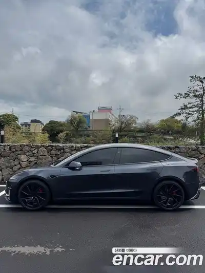 Tesla Model 3 2026 гидро, миниатюра 4