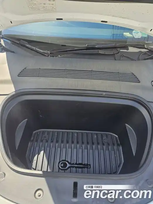 Tesla Model Y 2024 гидро, фото 6