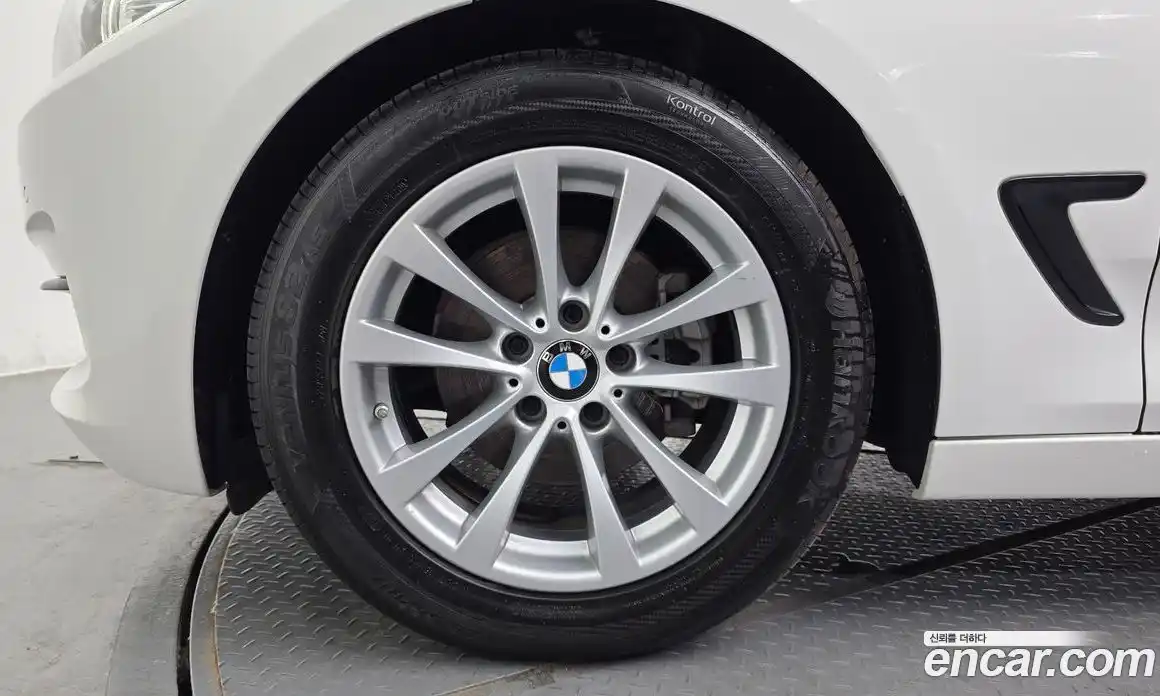 BMW 3 серия 2017 2.0 автомат (гидро), фото 5